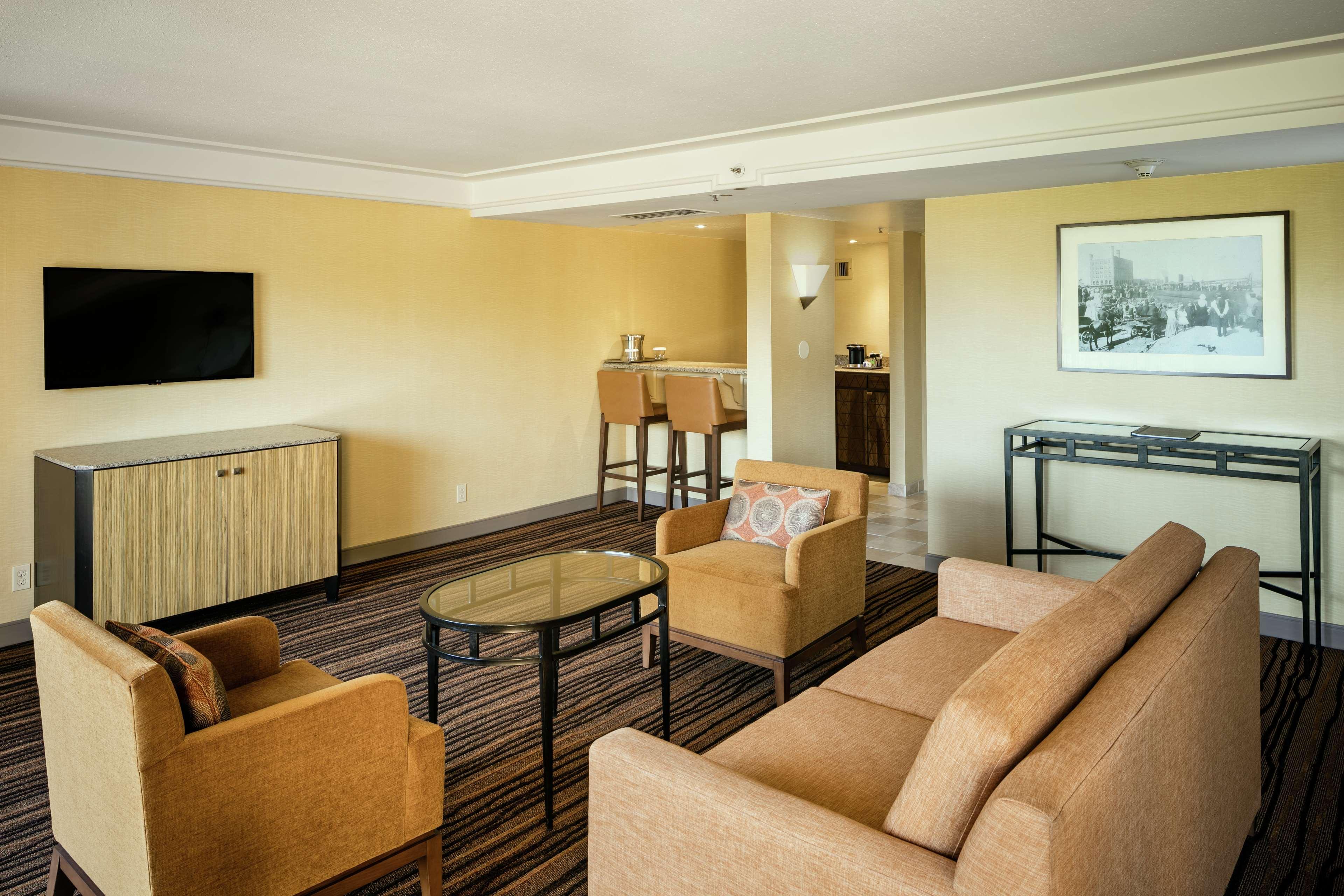 Hilton Stockton Hotel Exterior foto